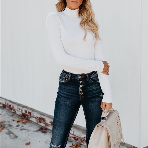 NEW // Day to Day Turtle Neck Top - White - Picture 4 of 7